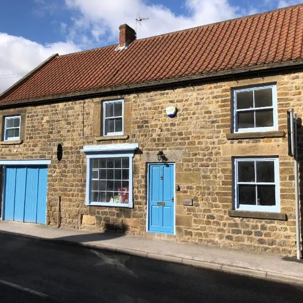 Cosy Cottage, Market Square View, Grade 2 Listed!, hotel in Masham
