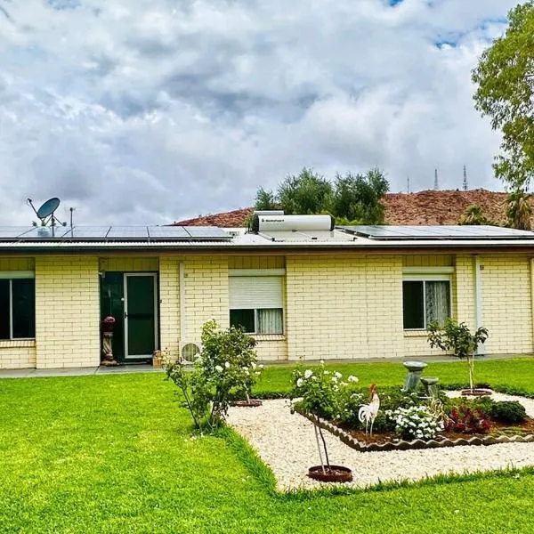 Alice Springs charm!!!, hotel in Alice Springs