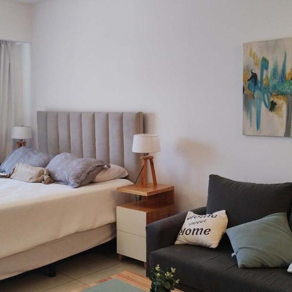 Chic Studio Steps from Subway by depptö, Buenos Aires