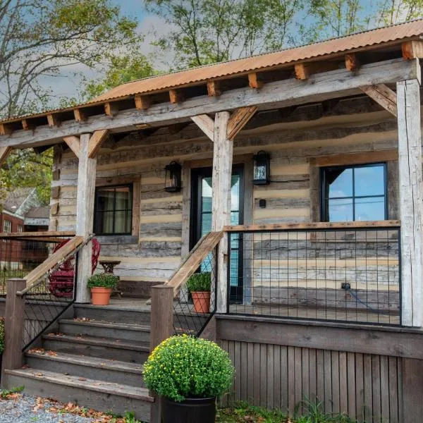 Barnwood Village, ξενοδοχείο σε White Sulphur Springs