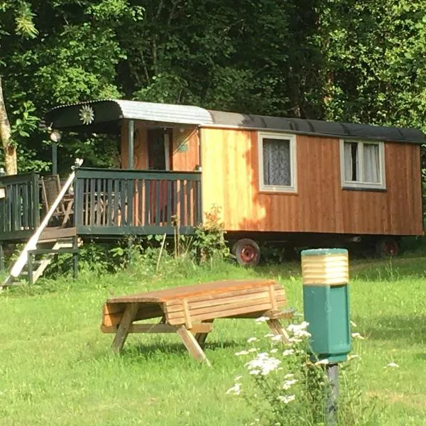 labalade roulotte, hotel v destinaci Marsac