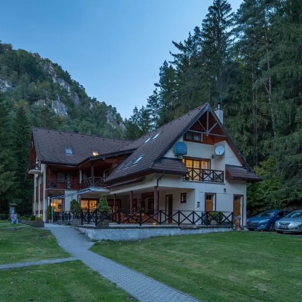 Chatova osada Gader, hotel en Blatnica