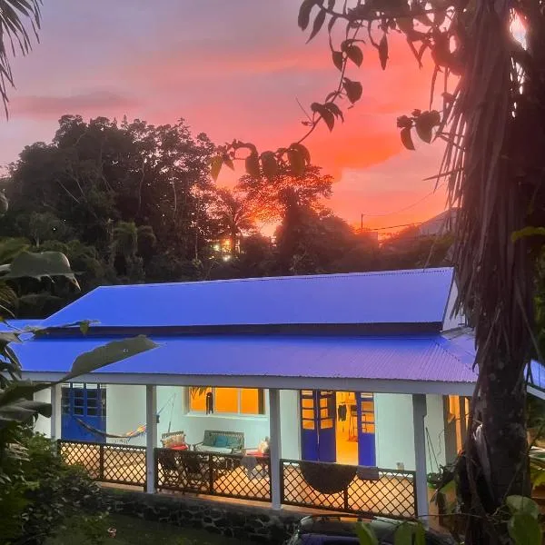 Wonderland Master Bedroom, hotel in Petit-Bourg