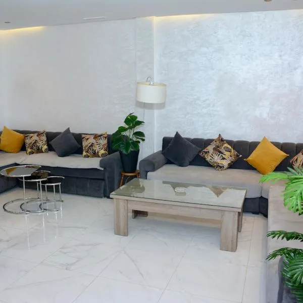 Copacabana Apartment - Sea View, hotel en Kenitra