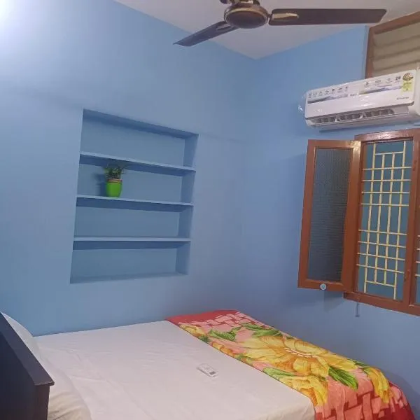 Lakshmi Homes Homestay-2, hotel v destinaci Tiruvannamalai