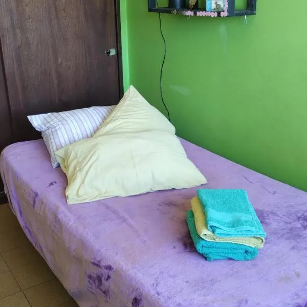 Habitación en casa de familia, hotel in San Carlos de Bariloche