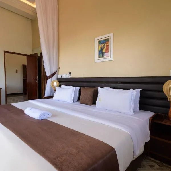 Hoima Buffalo Hotel & Business Hub LTD, hotel in Hoima