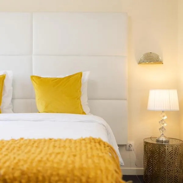 Sunny Suite by Leslodgespa - Studio moderne et coloré, proche de Bâle et de l'aéroport，位于布洛泽姆的酒店