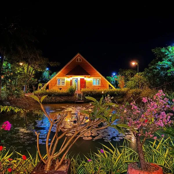 Coconut Village Guesthouse and Bungalow, hotel in Kep