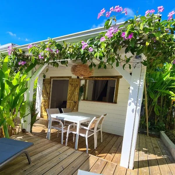 Charmant Bungalow Coco: Sainte-Anne şehrinde bir otel