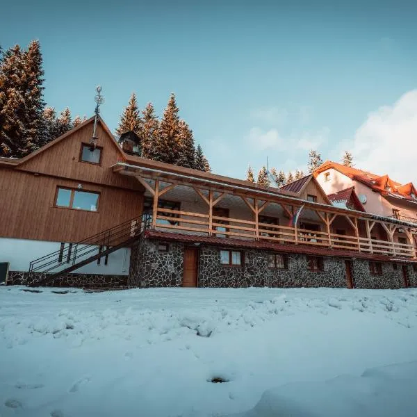 Chata Kubínska hoľa, hotelli kohteessa Dolný Kubín