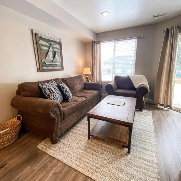 14-Plex Condo 114 Ground level, close to pool, khách sạn ở Garden City