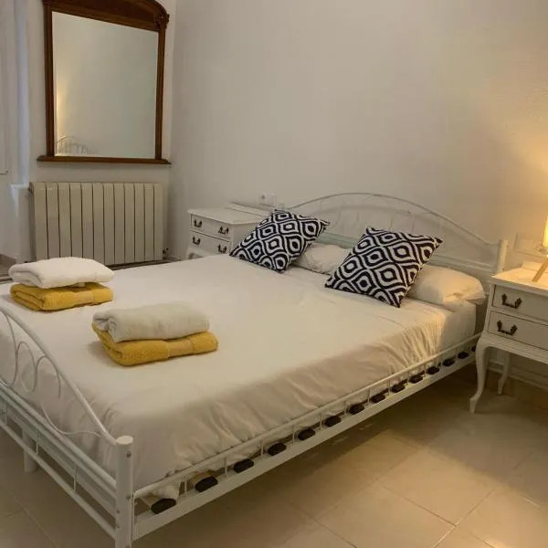 Casa rural Entre Dos Rios, hotel in Murillo de Río Leza