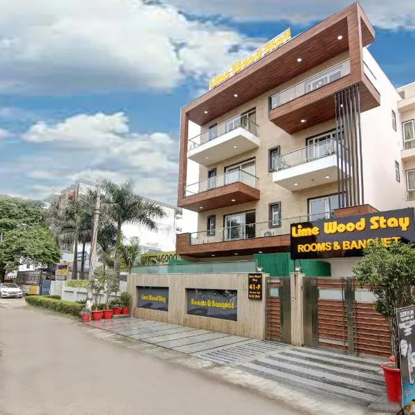 Limewood Stay - Unitech Cyber Park, ξενοδοχείο σε Γκουργκάον