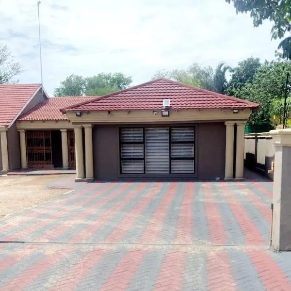 C-Rane Lodge, hotel a Phalaborwa