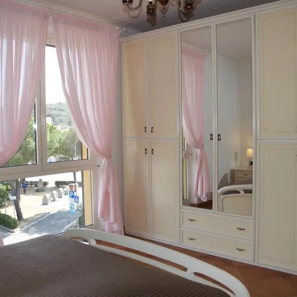 Appartamenti Villa Fucini, hotel v destinaci Marina di Campo