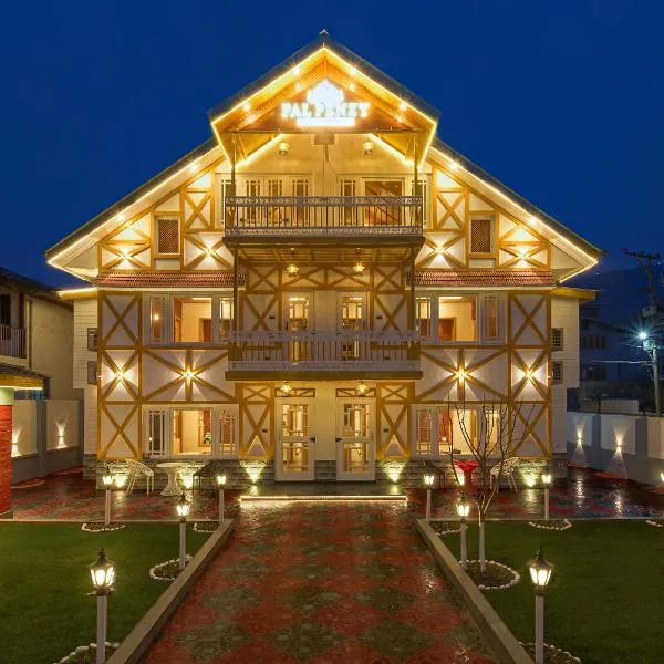 PalPenzy - Bespoke Premium Stay, hotel em Srinagar