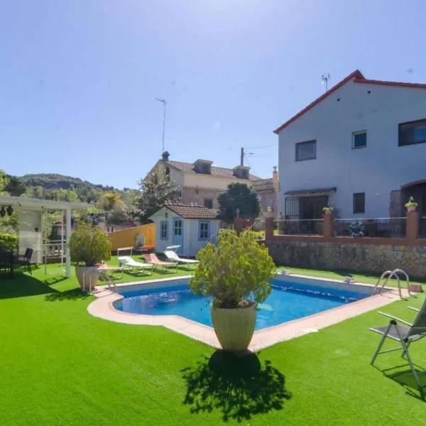 Villa Cal Roig, hotel v destinaci Maçanet de la Selva