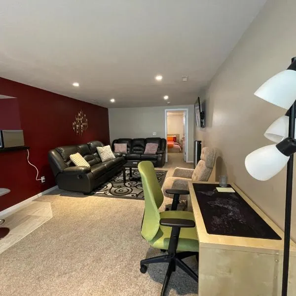 Welcome to Shibly's Retreat, Hotel in Edmonton