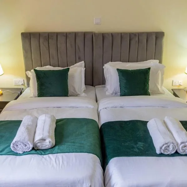 Riverside Haven 4BR Modern Home with Private Serene Compound, hotel Kericho városában