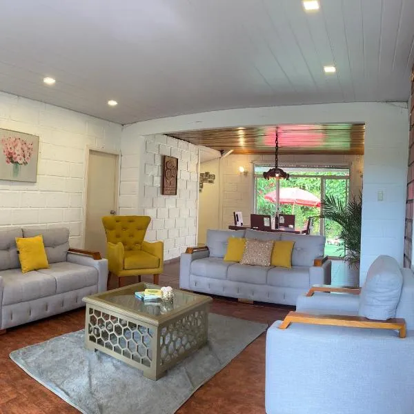 CASA ENTERA HERMOSA con Desayunos incluidos, hotel v destinaci Puyo