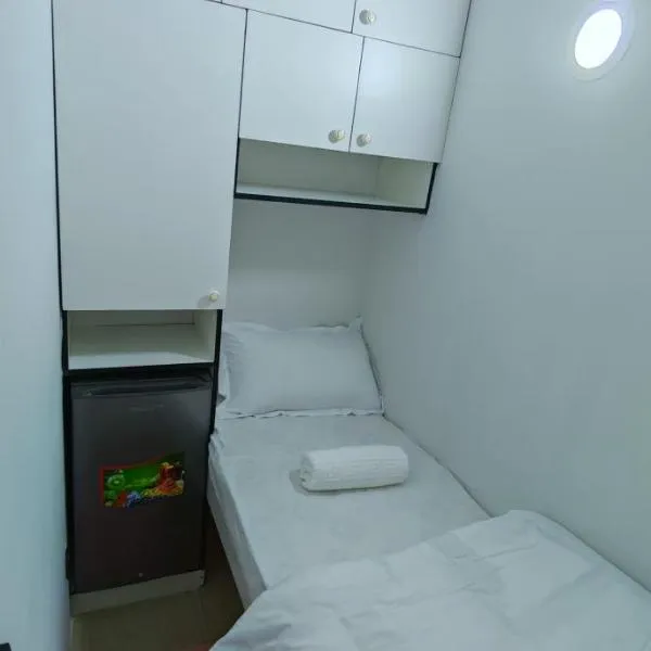 Comfort Rooms Dubai、ドバイのホテル