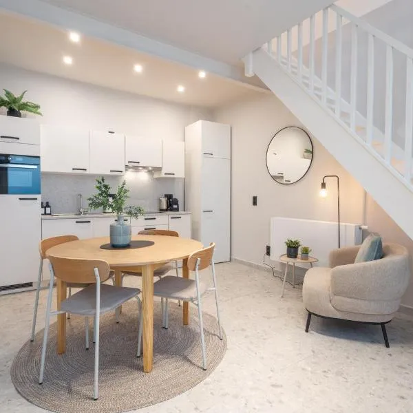 Gezellig, knusse en gerenoveerde rijwoning 4p, Hotel in Gent