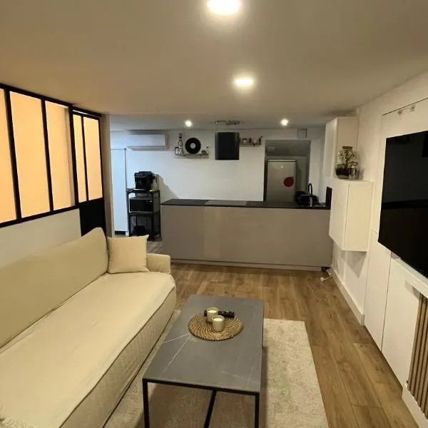 Appartement au port de Nice, proche des plages, hotel in Nice