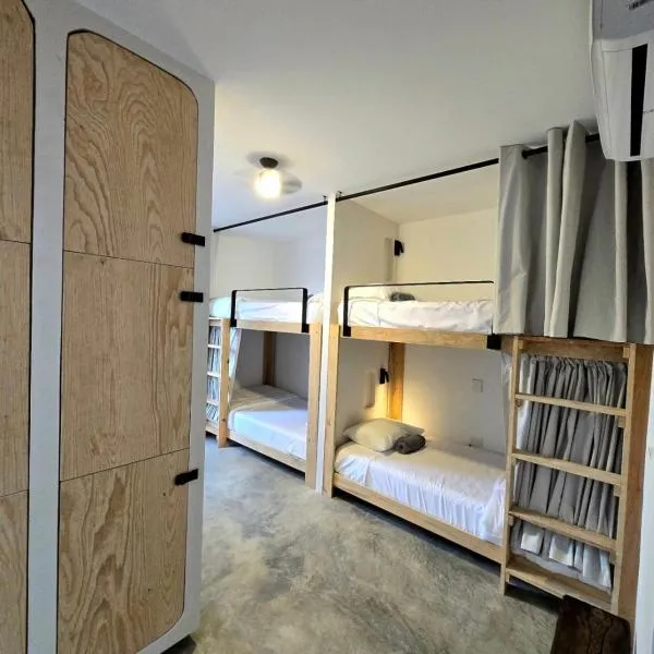HOM Hostel Boutique, hotel in Playa del Carmen