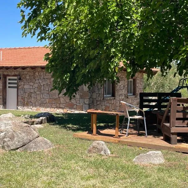 Campo la Sierra - El rincón alemán en San Luis, hôtel à El Volcán