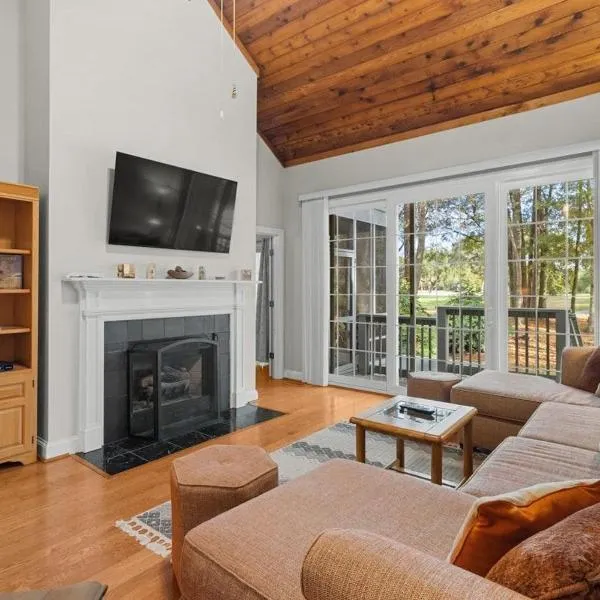 Golfers Paradise 3 BR Villa on the 9th Fairway, hotel v destinaci Pawleys Island