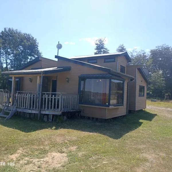 Cabaña Familiar Mirador De La Chacra 1-7 personas, hotel in Castro