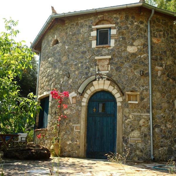 Musician's Round House & Castello