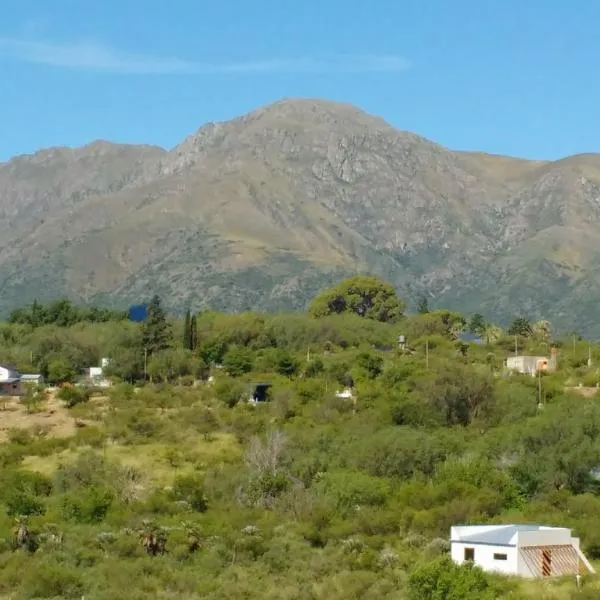 Habitación privada en casa rural, vistas Uritorco，位于卡皮亚德尔德尔蒙特的酒店