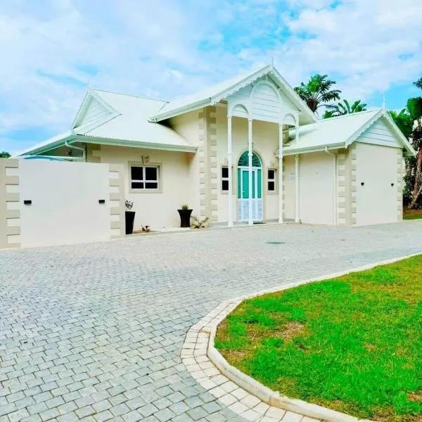 Caribbean Estates Villa Varie - Luxury accommodation, hotel in Port Edward