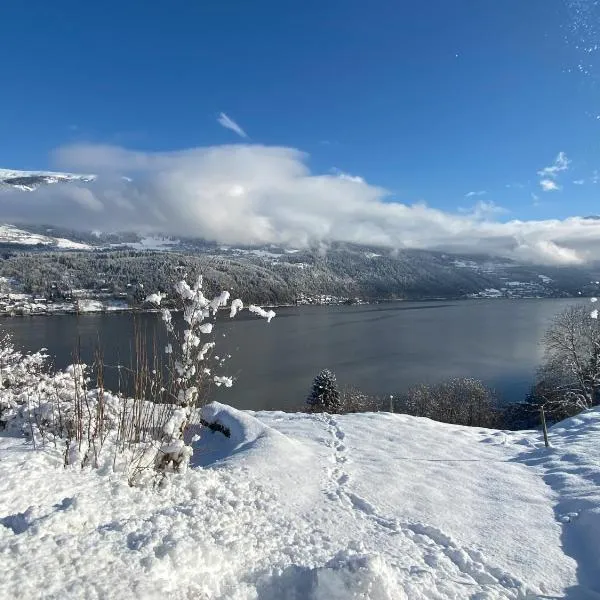 Schisafari im Familienchalets am Millstätter See, hotel v destinaci Rothenthurn