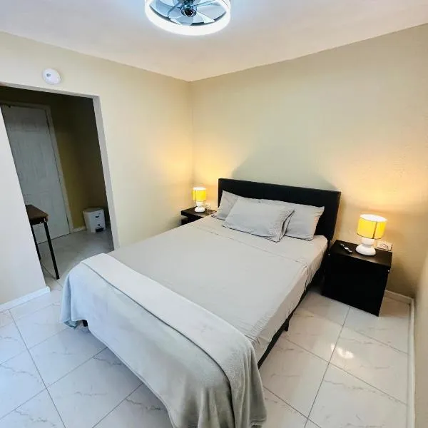 Izzy Room - Ferdie's Place, hotel in Port Antonio