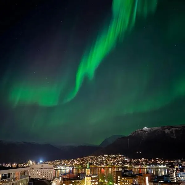 Sentrumsnær enebolig, hotel in Tromsø