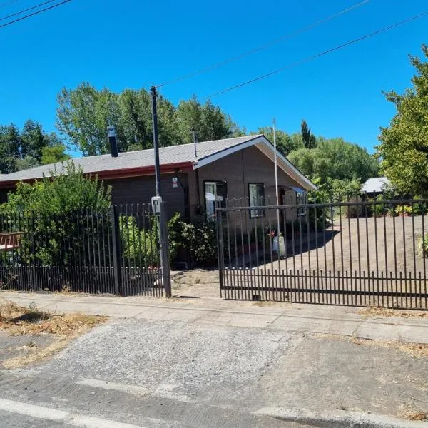 Cabaña AL-YEEN, hotel v destinaci El Manzano
