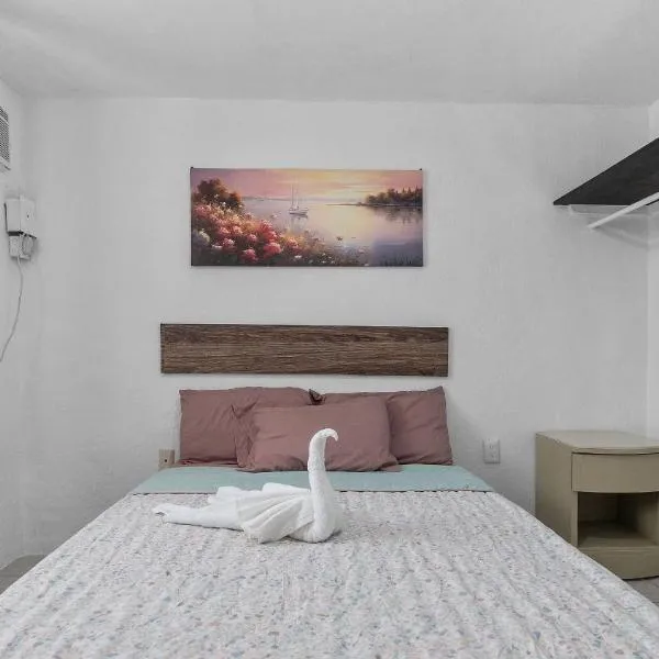 Casa Cozy, 2 bedroom, 4 bed, 2 baths with parking, hotel in Puerto Vallarta