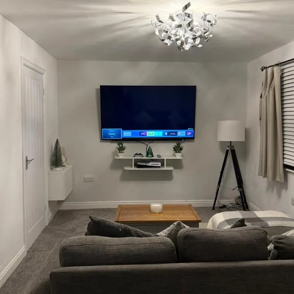 The Airport Flat - Newly Renovated & FREE Parking, hotel v destinaci Leeds