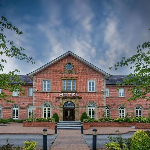 Cavan Crystal Hotel, hotel in Cavan