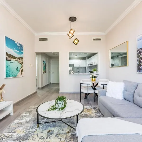 The 'Mallorca' Condo - 1BR - JBR Beachfront Stay, hotel in Dubai