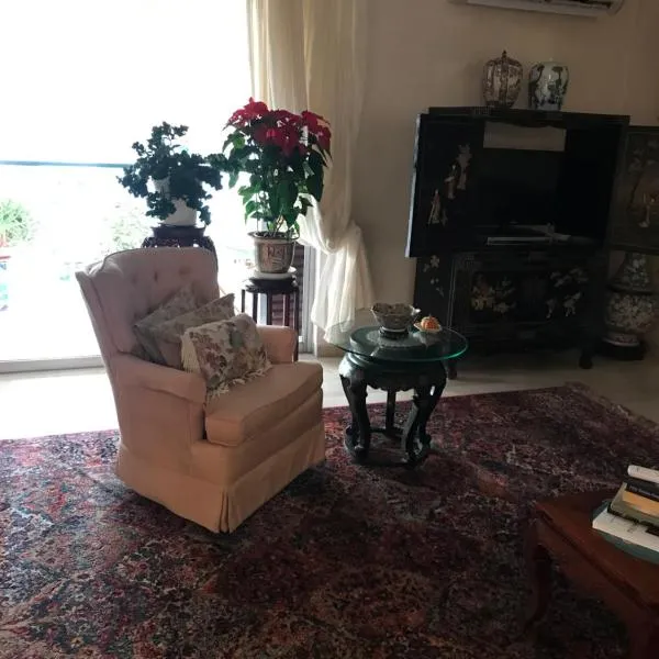 Sunshine place in Glyfada – hotel w Atenach