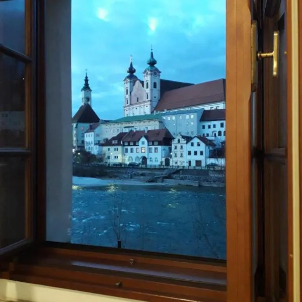 APARTMENT ZENTRUM Top 12 mit 2 Schlafzimmer - sehr schöner Ausblick, hotel v destinaci Steyr