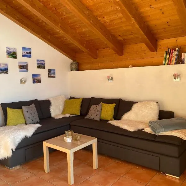 Family-Place-Mountain View-Fireplace-6 Person, hotel a Lenggries