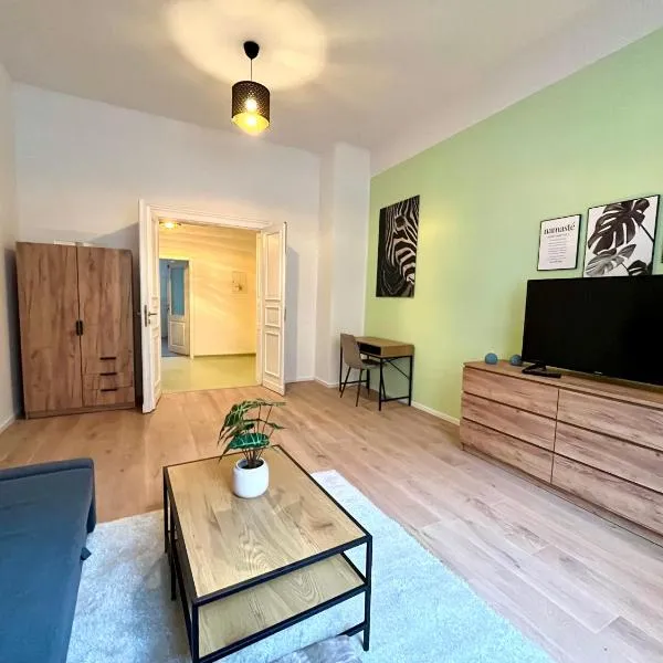 Familienfreundliche Ferienwohnung mit PKW-Stellplatz, hotel in Leipzig