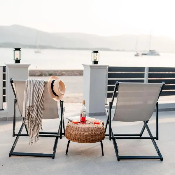 Beachfront apartment at Neorio Beach, hotel en Poros