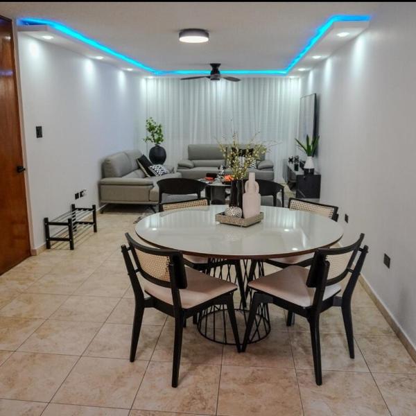 Close to Combate beach, el poblado and restaurants, Pole Ojea