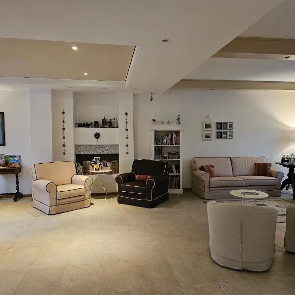 Garni San Lorenzo, Hotel in Pinzolo